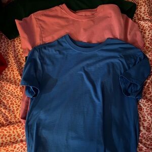 Bundle women’s shirts